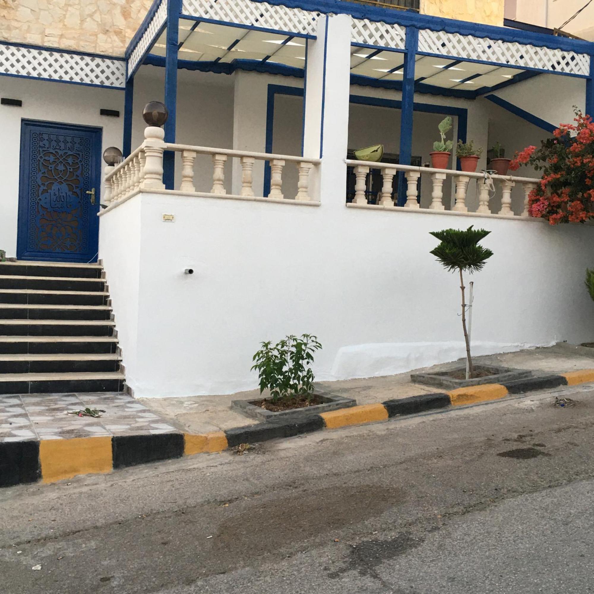 بيت العُمري Umm Qays Exteriér fotografie